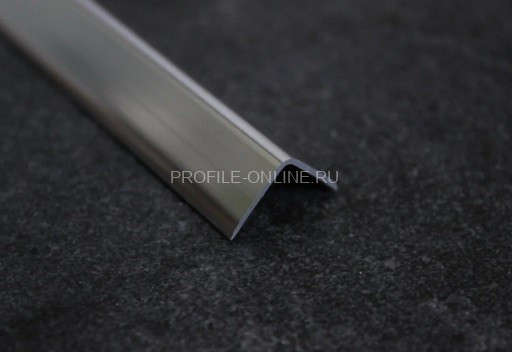 Алюминиевый уголок наружный 20х20 мм ПН20х20 серебро люкс 2,7 м