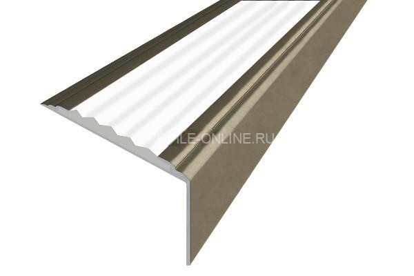 Алюминиевый угловой противоскользящий порог с резиновой вставкой 20х38 мм АУ-38-Анод шампань-белый 2,7 м