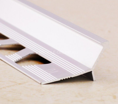 Алюминиевый Y-образный профиль мерседес ПО-Y001 серебро матовое 2,7 м