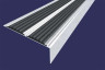 Алюминиевый противоскользящий угловой порог 70х22 мм с резиновыми вставками АУ-70-Анод серебро-черный 3 м