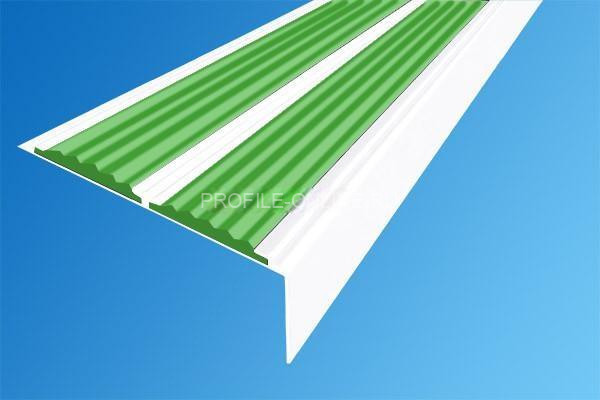 Алюминиевый противоскользящий угловой порог 70х22 мм с резиновыми вставками АУ-70-Краш белый глянец-зеленый 3 м