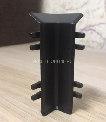 Внутренний уголок для напольного плинтуса ПТ-110 ПВХ черный