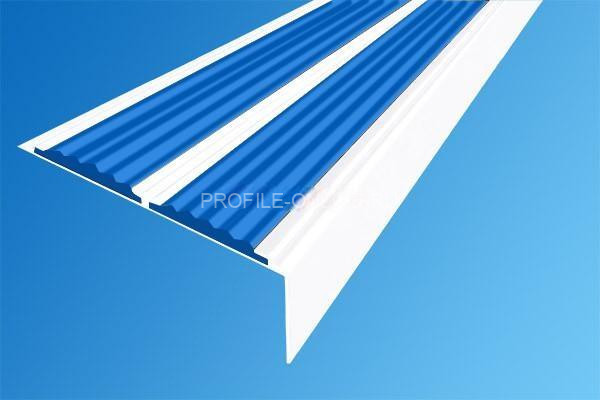 Алюминиевый противоскользящий угловой порог 70х22 мм с резиновыми вставками АУ-70-Краш белый глянец-синий 3 м