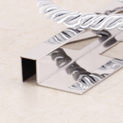 Нержавеющий П-профиль стальной 10х10х10 (закл) полированный 2,7 м