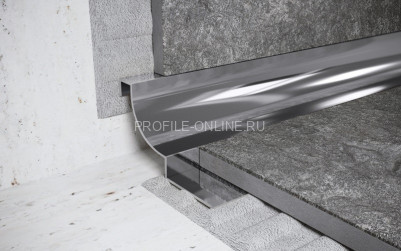 Нержавеющий профиль стальной для внутренних углов закладной округлый 10 мм FWR 10 P полированная сталь 270 см