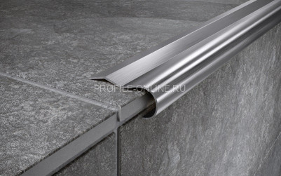 Угловой нержавеющий порог стальной 40х15 мм FCR 15 M сатинированная сталь 270 см