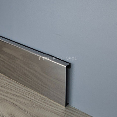 Плинтус для пола 40 мм из нержавеющей стали Н40 серебро глянец 2.5 м