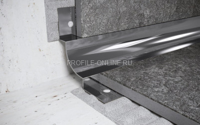 Нержавеющий профиль стальной для внутренних углов закладной округлый 12 мм FWM 12 P полированная сталь 270 см