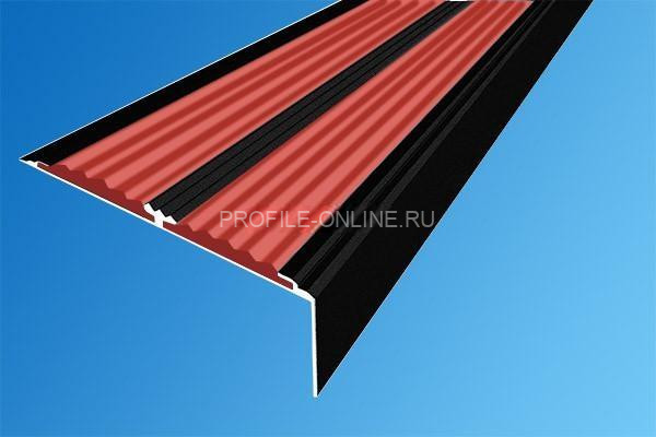 Алюминиевый противоскользящий угловой порог 70х22 мм с резиновыми вставками АУ-70-Краш черный глянец-красный 3 м