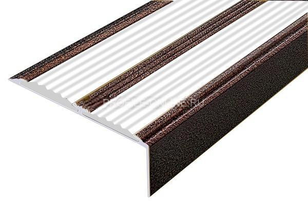 Алюминиевый противоскользящий угловой порог 70х22 мм с резиновыми вставками АУ-70-Антик медь-белый 3 м