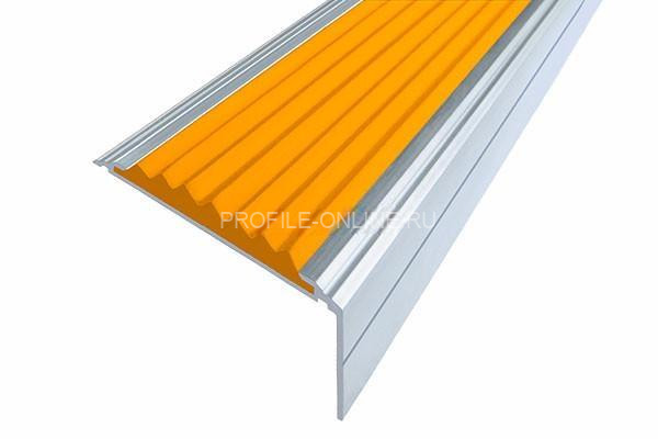 Алюминиевый угловой противоскользящий порог с резиновой вставкой 26х50 мм АУ-50 (Премиум) оранжевый 3 м