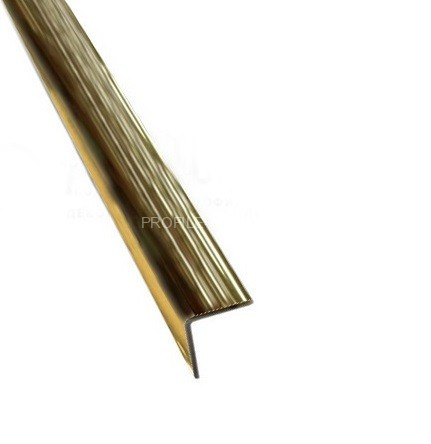 Латунный уголок равносторонний 20х20 мм полированный 270 см