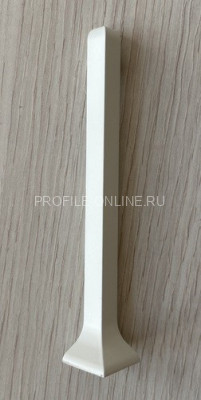 Наружный уголок для напольного плинтуса ПЛ-100 белый муар