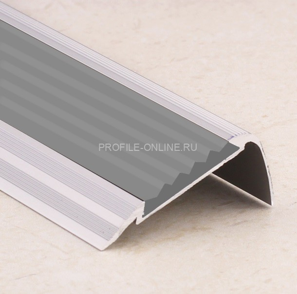 Угловой порог алюминиевый противоскользящий с резиной 48х23 мм ПО-48х23 серебро матовое-серый 2,7 м