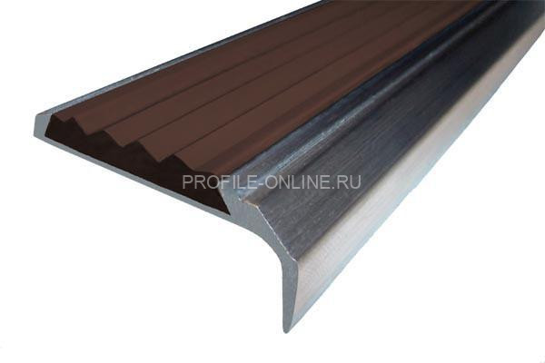 Алюминиевый угловой противоскользящий порог с резиновой вставкой 42х23 мм АУ-42/23 без покрытия темно-коричневый 2,7 м