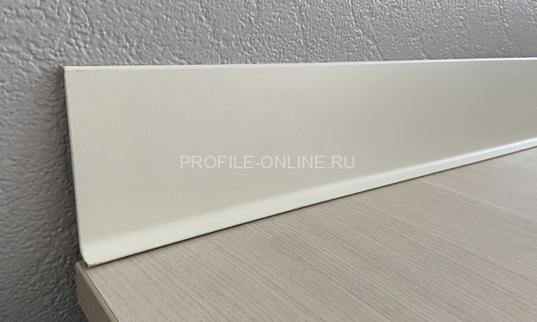 Алюминиевый плинтус напольный 100 мм ПТ-100 белый 3 м