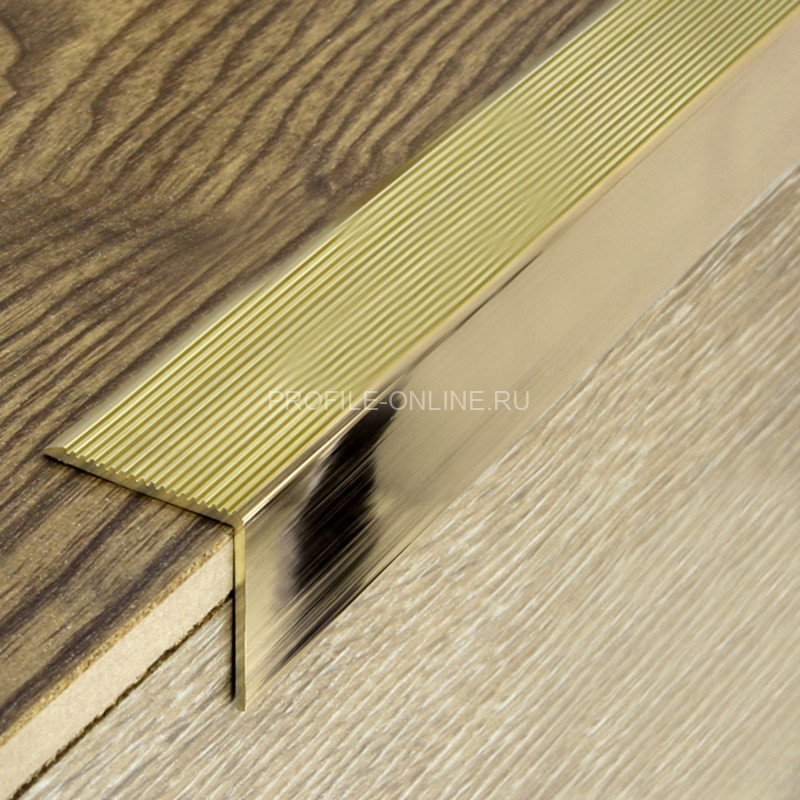 Угловой порог 30х30 мм Cezar LS 30R L с рифлением латунь полированная 2,0м