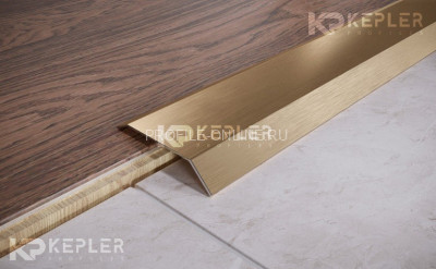 Нержавеющий разноуровневый порог стальной 63x10 мм FAP 10 GM золото сатинированное 270 см