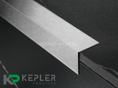 Равнополочный уголок 10х10 мм из нержавеющей стали SS 304 FSAP002-10-S S.S.304 сатинированный 2.7 м