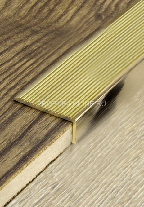 Угловой порог 40х20 мм Cezar LSSR с рифлением L латунь полированная 2,7 м