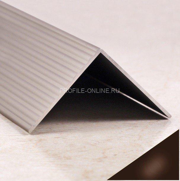 Алюминиевый порог угловой с рифлением 40х40 мм ПО-40х40 бронза глянец 2,7 м