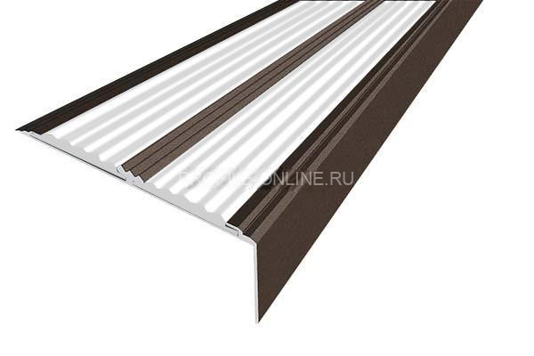 Алюминиевый противоскользящий угловой порог 70х22 мм с резиновыми вставками АУ-70-Анод коньяк-белый 3 м