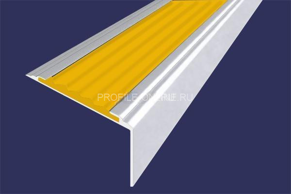Алюминиевый угловой противоскользящий порог с резиновой вставкой 20х38 мм АУ-38-Анод серебро-желтый 2,7 м