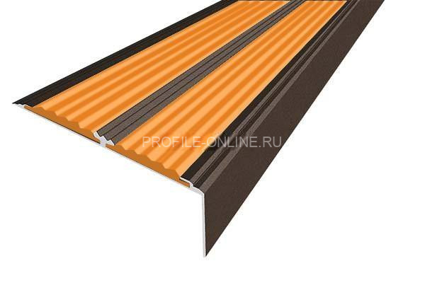 Алюминиевый противоскользящий угловой порог 70х22 мм с резиновыми вставками АУ-70-Анод коньяк-оранжевый 3 м