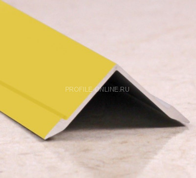 Алюминиевый уголок внутренний 21х21 мм ПВ21х21 золото матовое 2,7 м