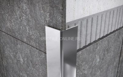 Нержавеющий уголок стальной 40х40 мм FL 40 P полированная сталь 300 см