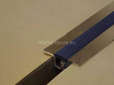 Алюминиевый порог одноуровневый 37 мм противоскользящий с кабель-каналом ПК-1 Бронза РЕ (черная вставка) 2,7 м (упаковка 10 штук)
